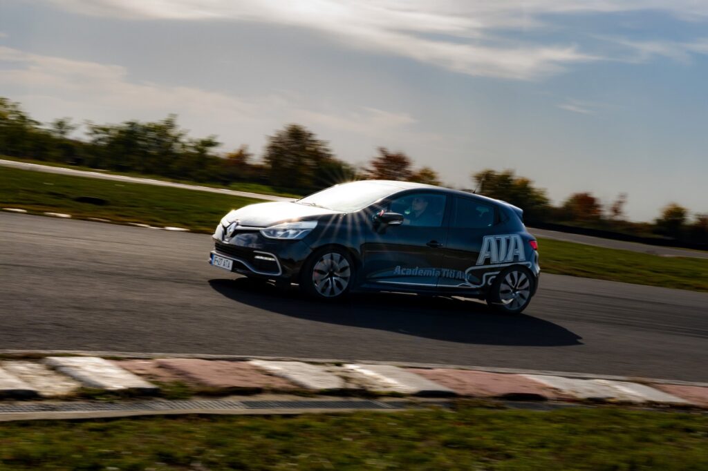 Academia Titi Aur training car during a driving course on the track