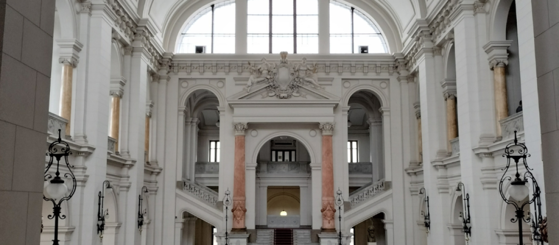 Romanian court voids clause limiting employees’ right to a second job